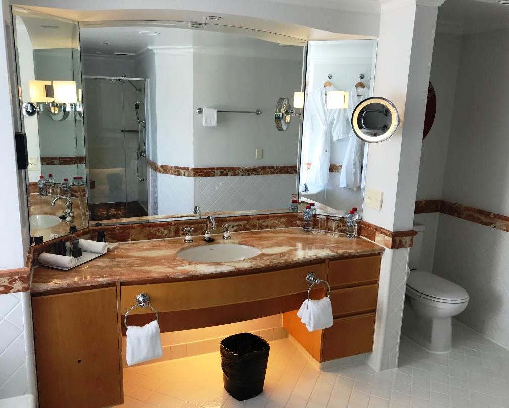 The Executive Suite, Vanity