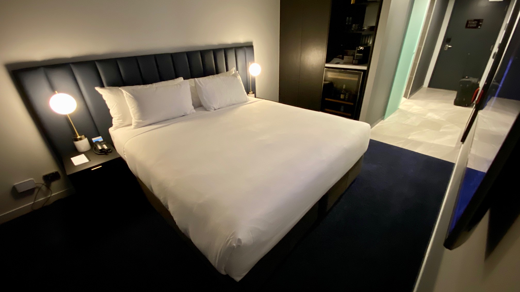 King Bed, Midnight Hotel Canberra