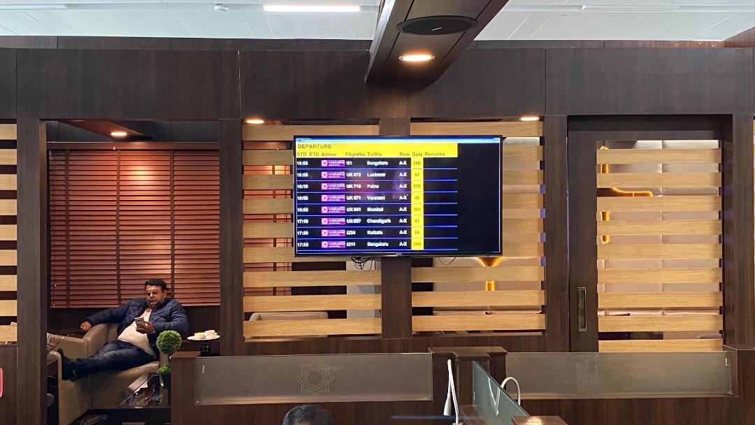 Flight Display Board, Air Vistara Lounge Delhi Airport