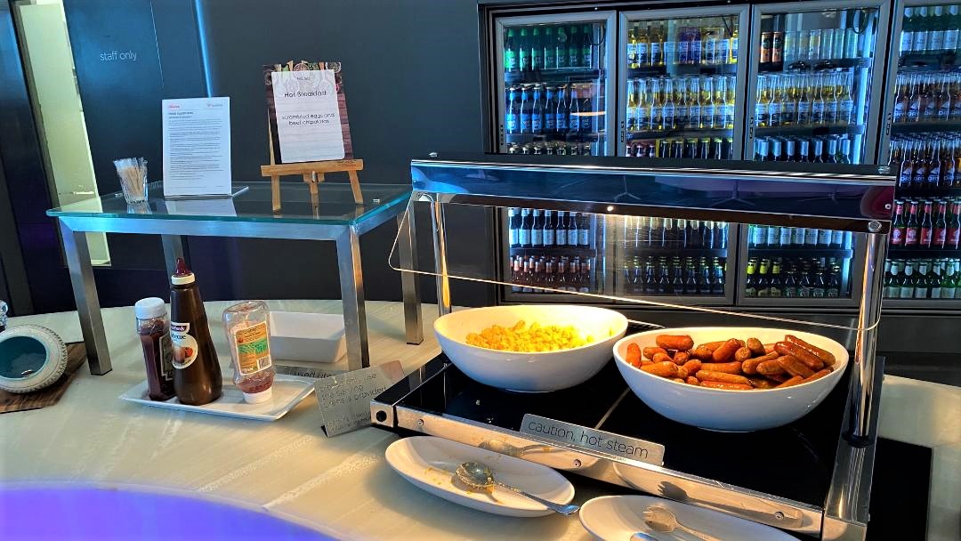 Hot Breakfast, Virgin Australia Lounge - Perth Airport