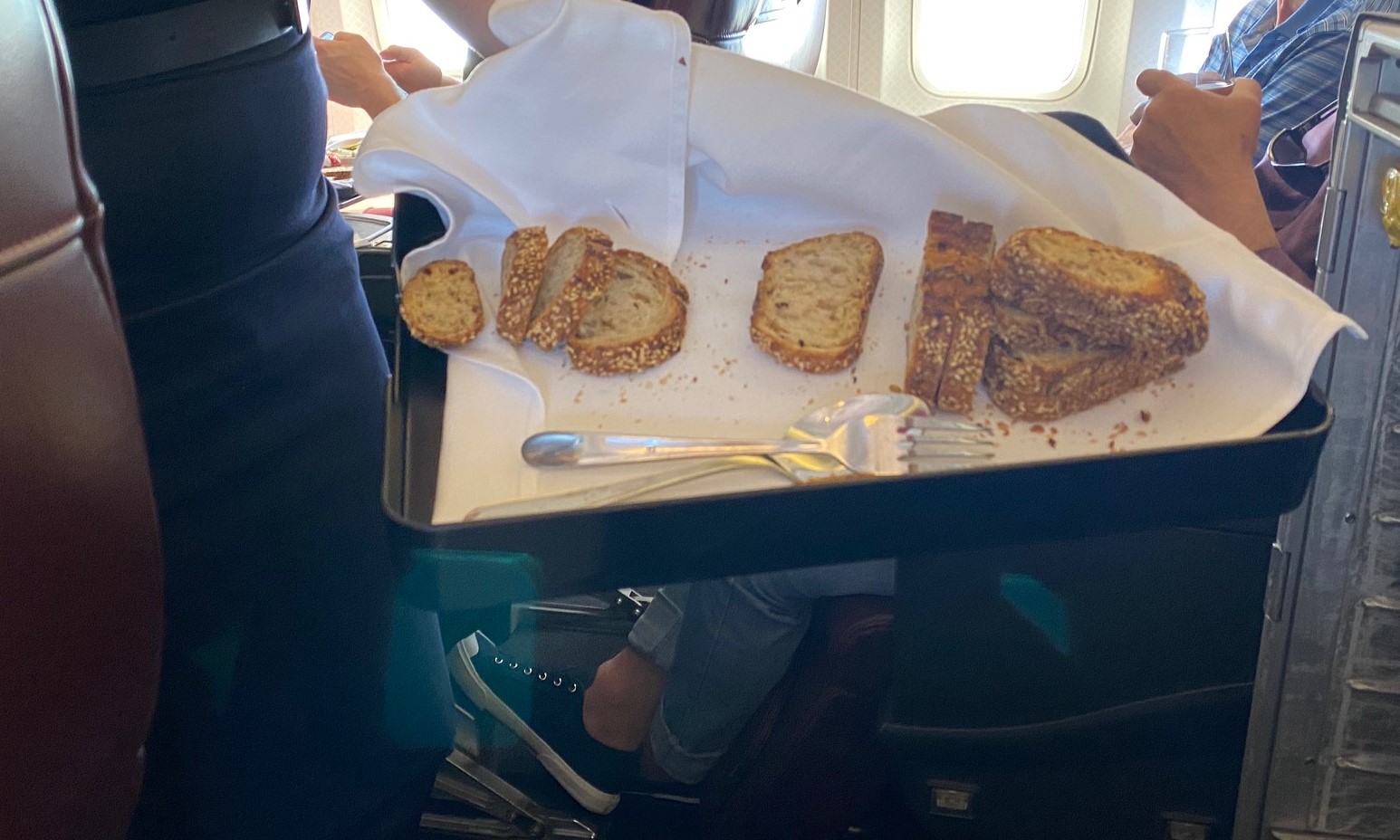 Qantas B-737 Business Class Bread basket