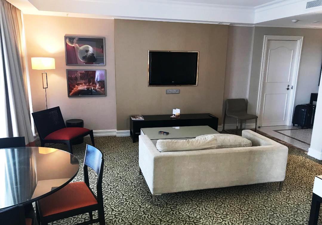 The Executive Suite, Main Sitting Area