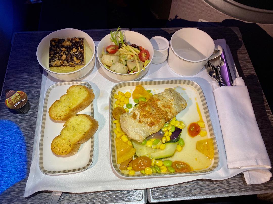 Business Class Lunch on Singapore Airlines B787-10