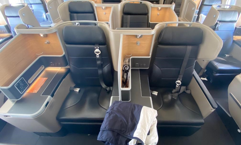 Qantas A-330 Business Class Seats