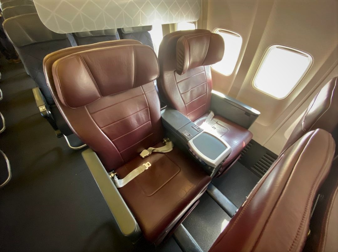 Qantas B-737 Business Class Seat