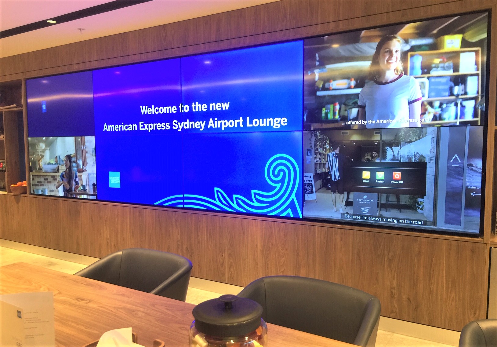 Giant Screen, American Express Lounge, Sydney T1