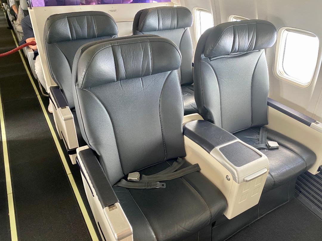 Rex B-737 Business Class Seats