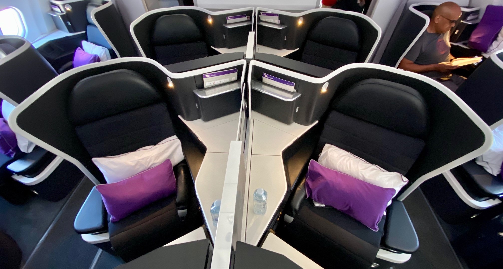 Virgin Australia A-330 Business Class, Middle Seats