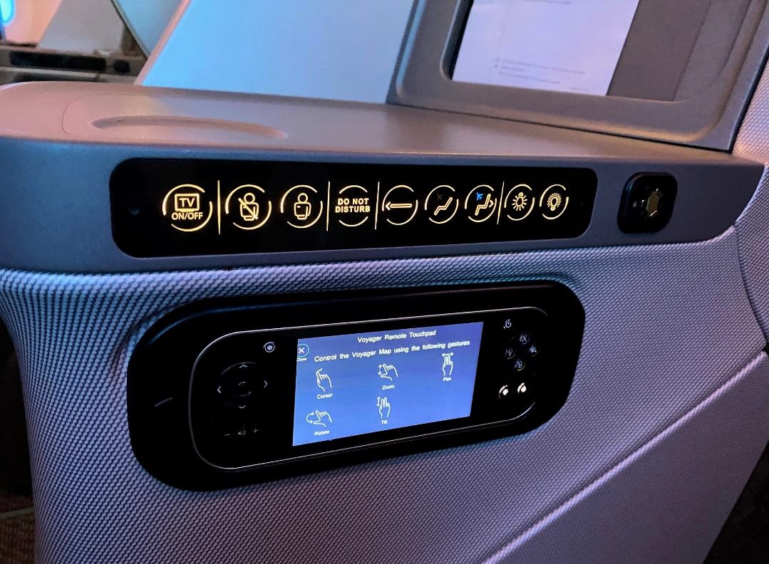 Controls on Singapore Airlines B787-10 Business Class Cabin
