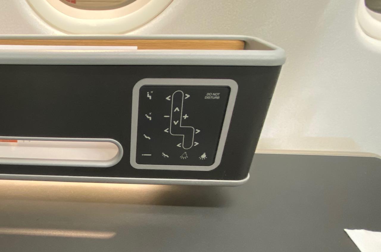 Seat Controls, Qantas A-330 Business Class Cabin