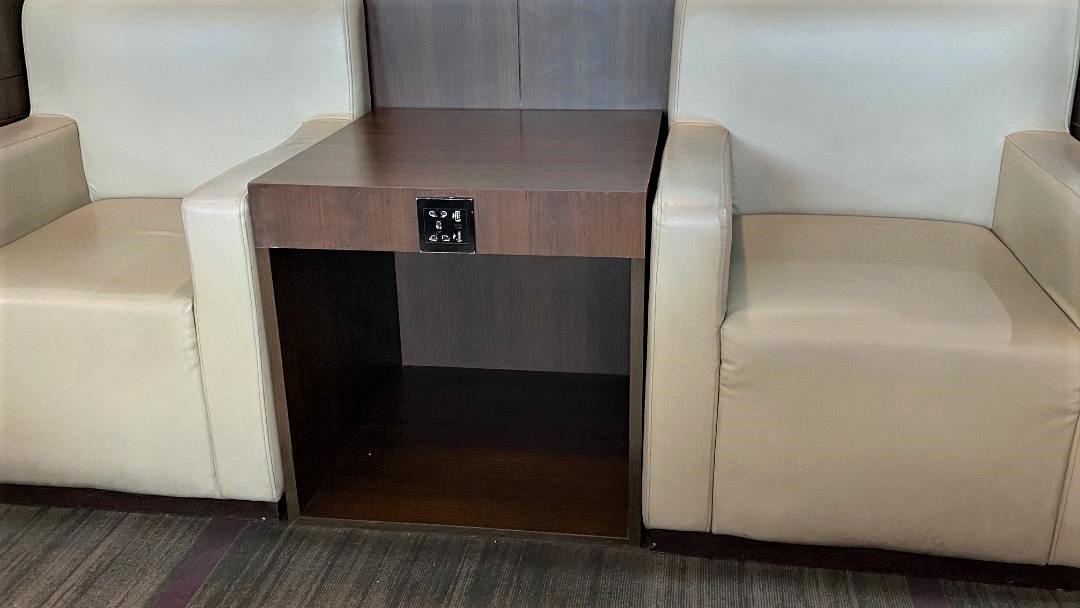 Seating, Air Vistara Lounge Delhi Airport