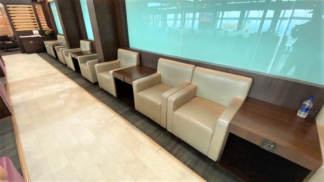 Seating, Air Vistara Lounge Delhi Airport