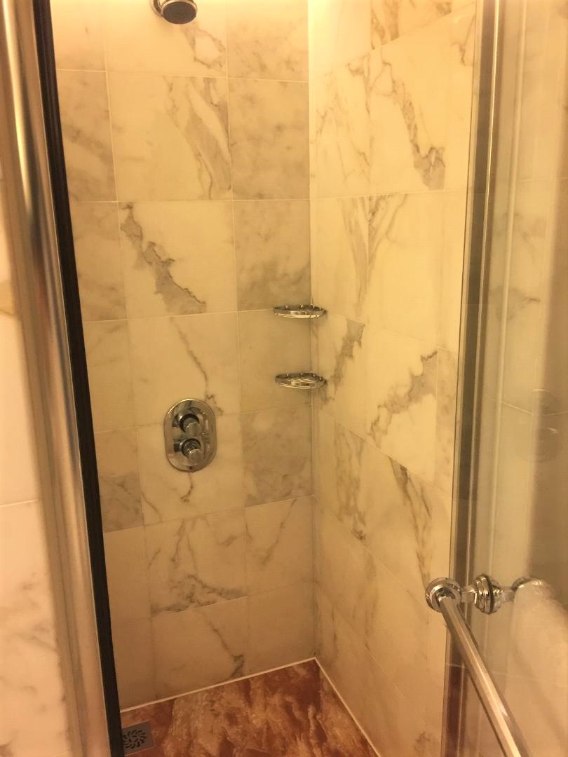 Shower, King Deluxe Room, Conrad Hong Kong