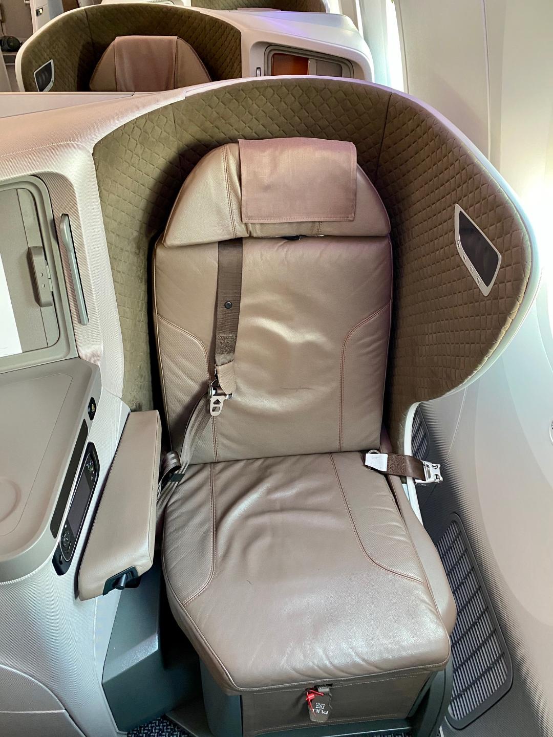 SQ B787-10 Business Class Seat