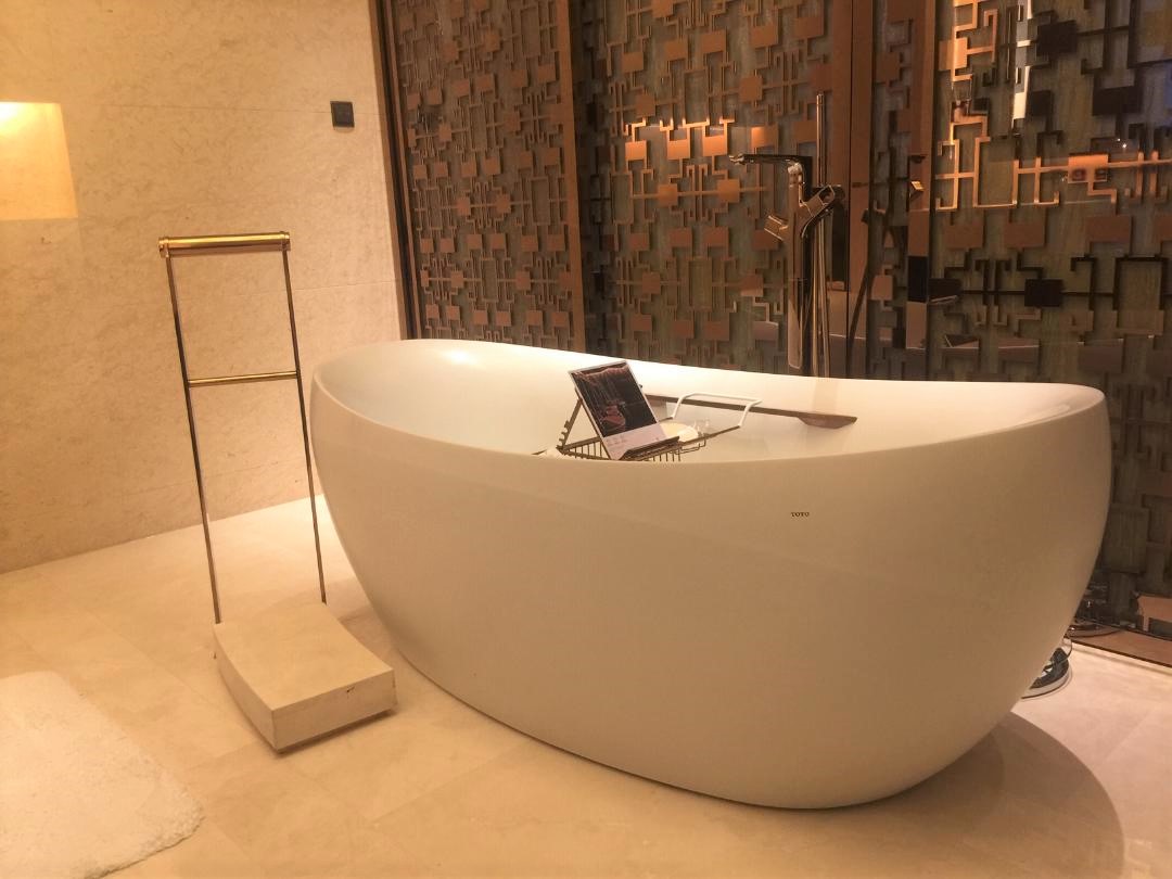 JW Marriott Macau, Executive Suite bath tub