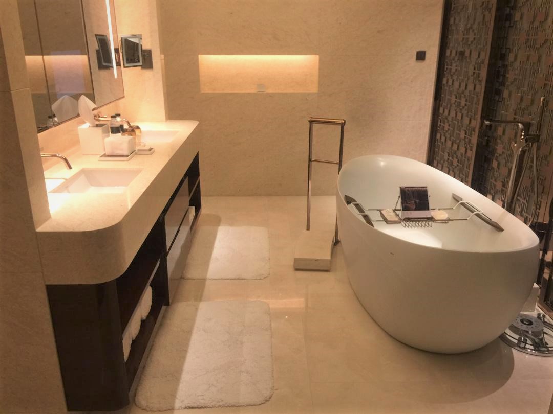 JW Marriott Macau, Executive Suite Bathroom