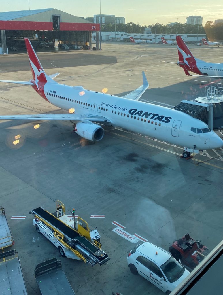 Review The Qantas American Express Ultimate Card pointsHq